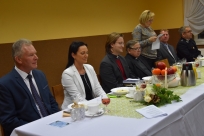Przewodniczący rady  Karol Lipowczan, wójt Sylwia Cieślar, ks. Bogusław Sebesta, proboszcz Adam Drożdż, sołtys Beata Jaworek, radny Sławomir Żmija, prezes OSP Godziszów Sławomir Gaszek